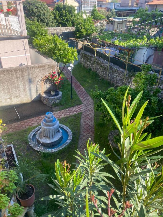 Gather Inn Guest House Шкодер Экстерьер фото