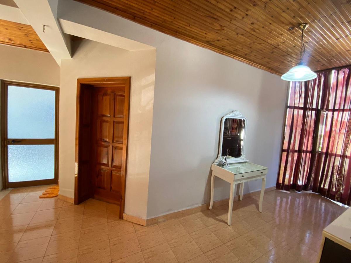 Gather Inn Guest House Шкодер Экстерьер фото
