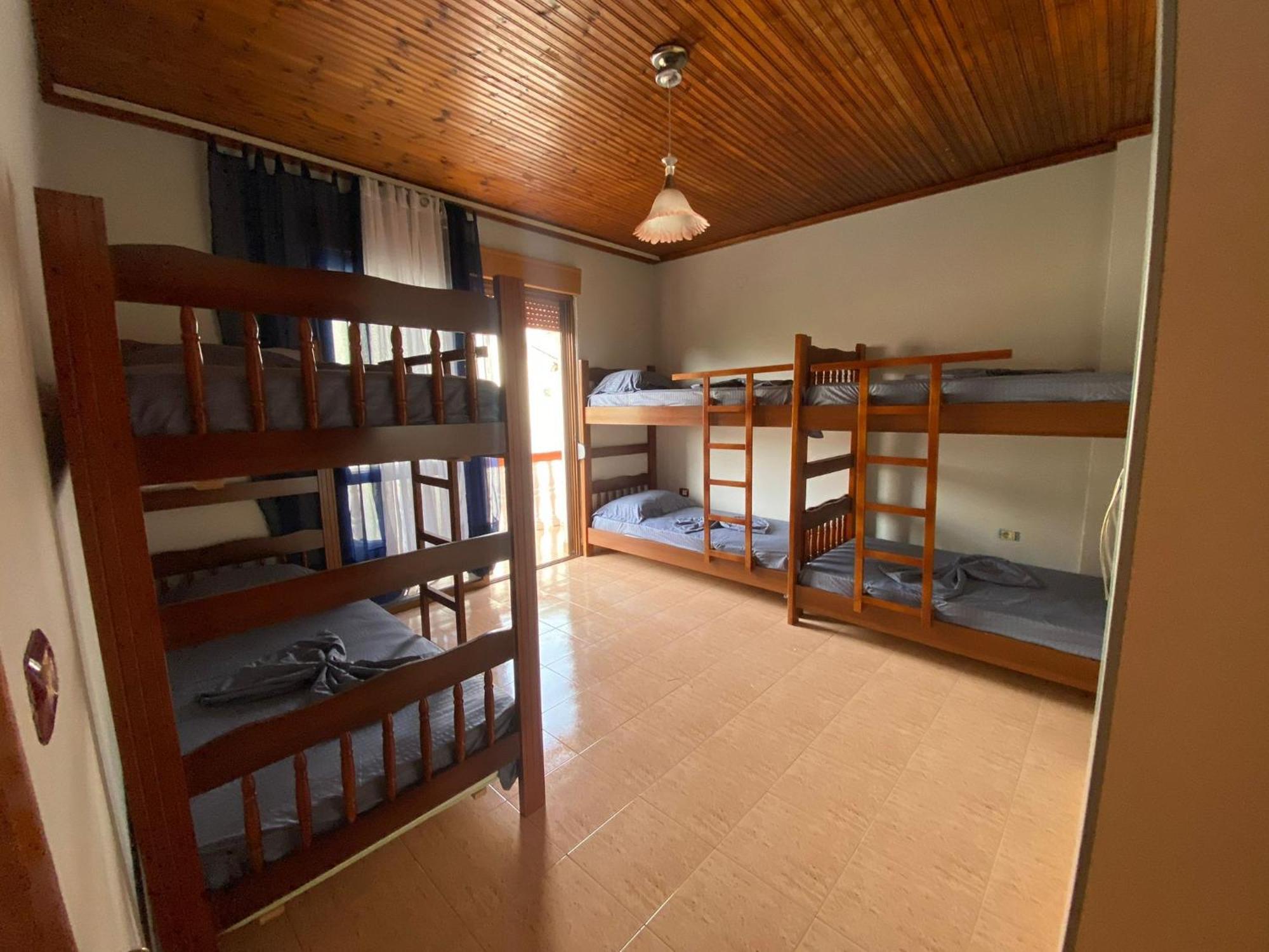 Gather Inn Guest House Шкодер Экстерьер фото
